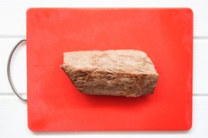 おすすめは肉寿司ローストビーフ一貫握り！ぐるめ亭で寿司と肉が食べられる！